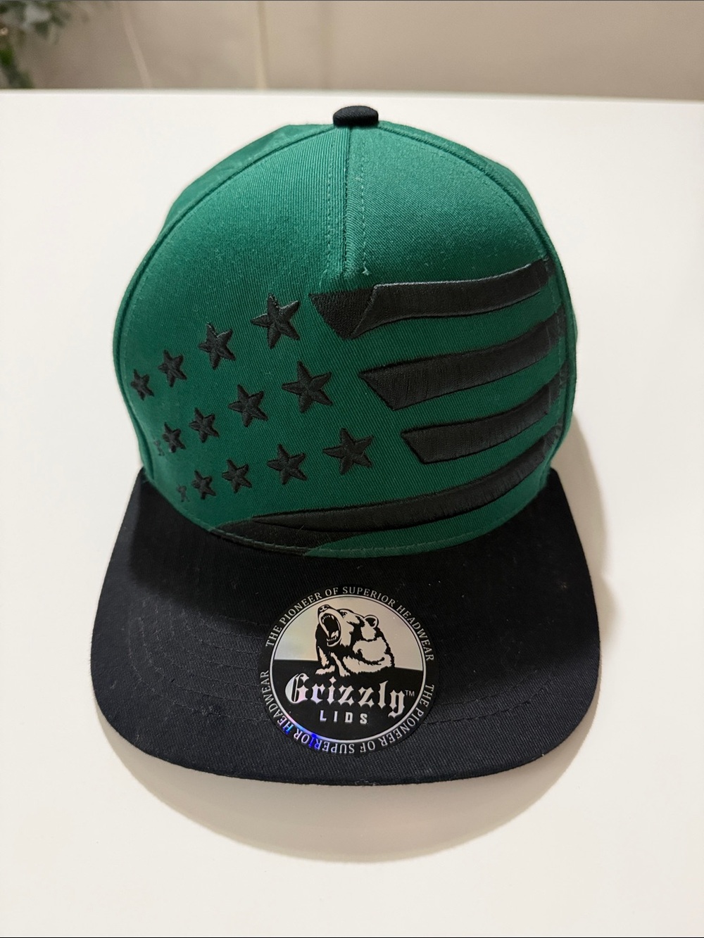 Grizzly USA AMERICAN Flag Green and Black Flat Brim Snapback Hat